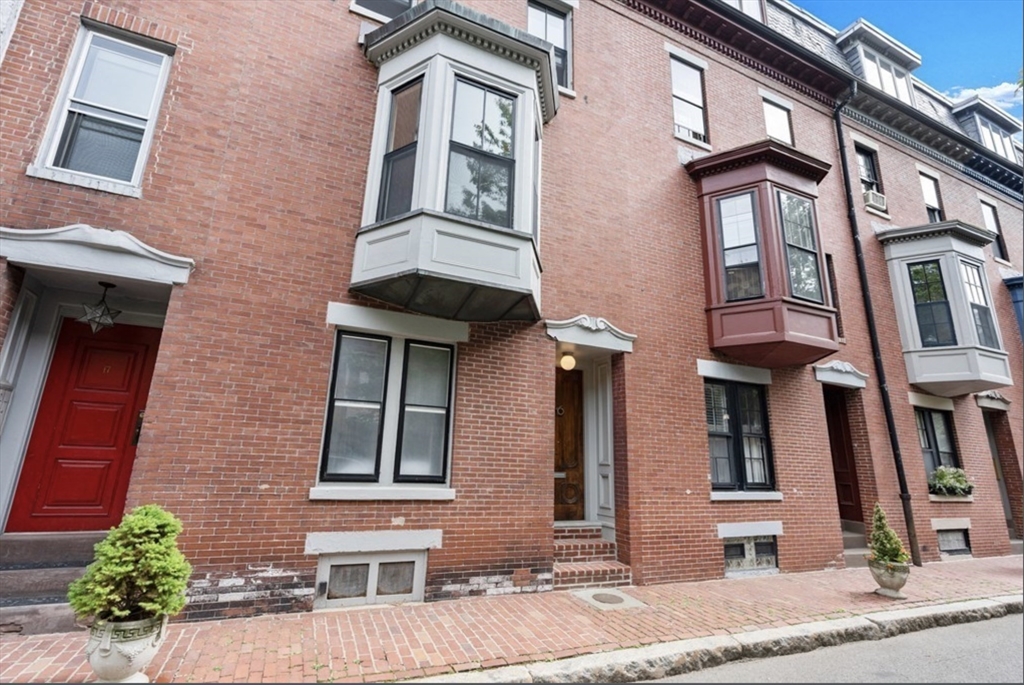 16 Dartmouth Place # 1