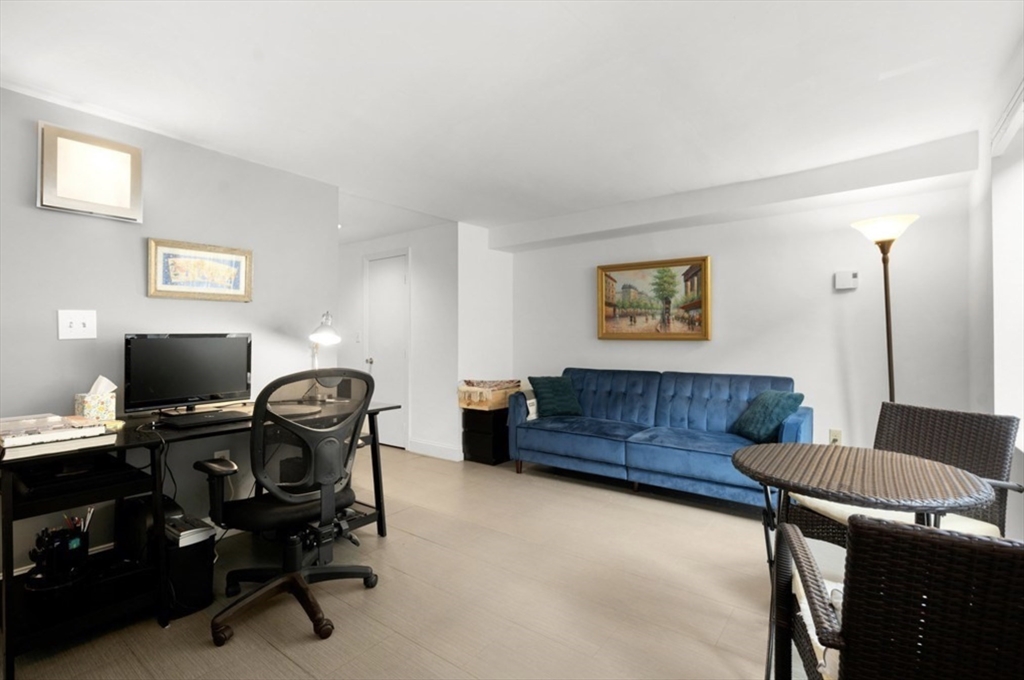 16 Dartmouth Place # 1