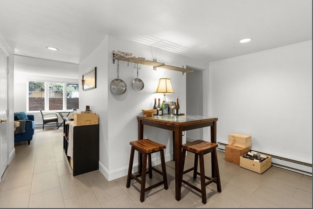 16 Dartmouth Place # 1