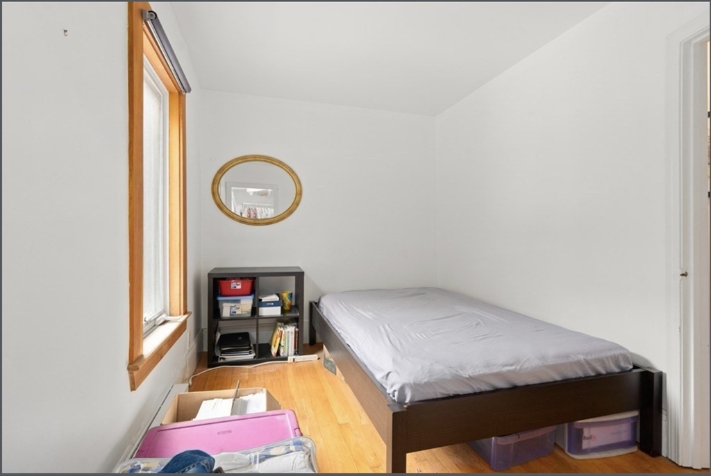 16 Dartmouth Place # 1