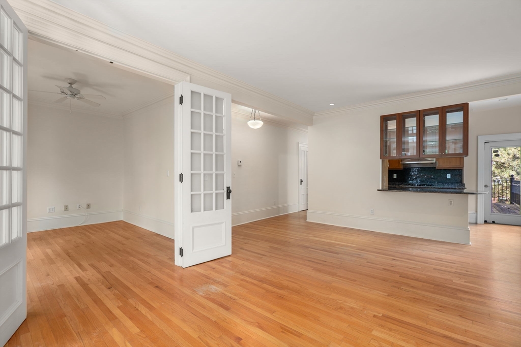 26 Wellington Street # 4