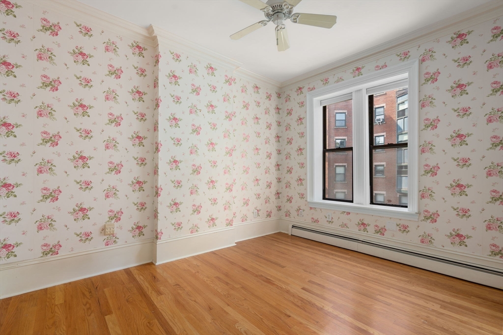 26 Wellington Street # 4