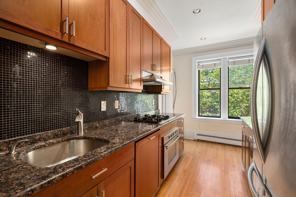26 Wellington Street # 4