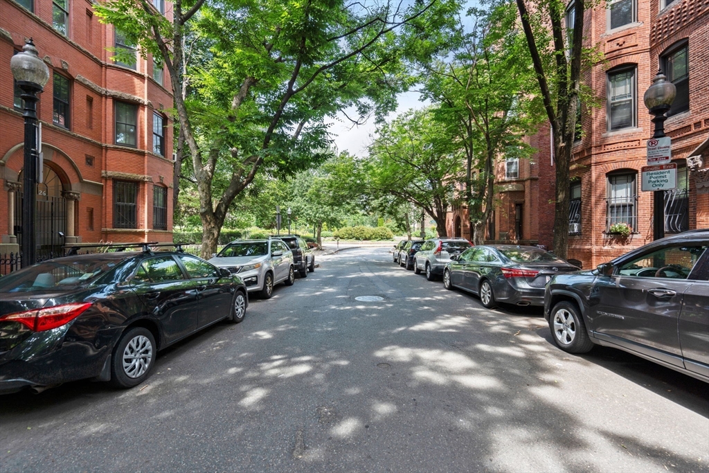 26 Wellington Street # 4