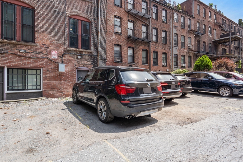 26 Wellington Street # 4