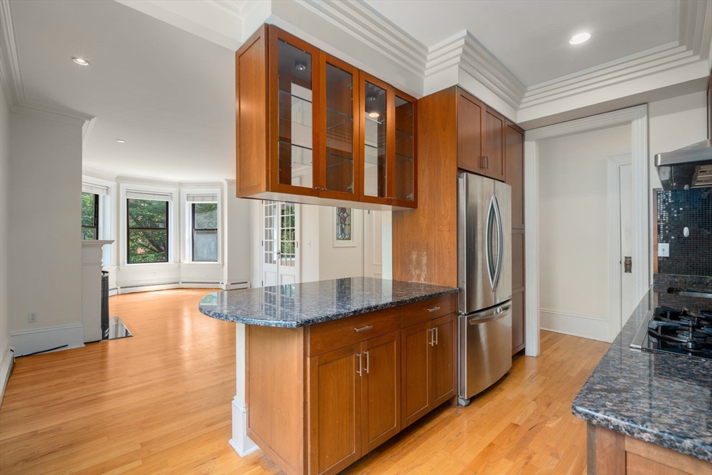 26 Wellington Street # 4