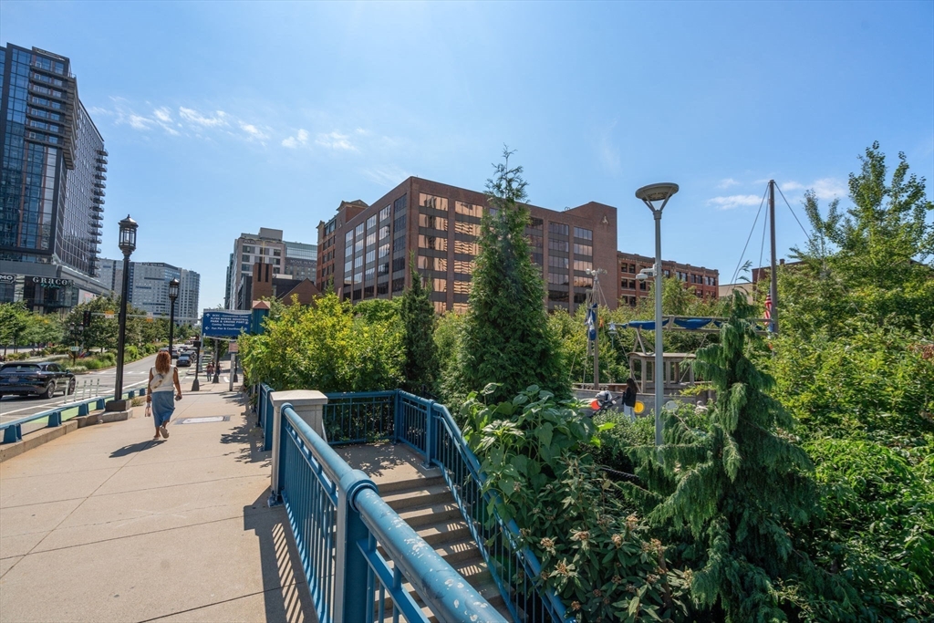 15 Sleeper Street # 402