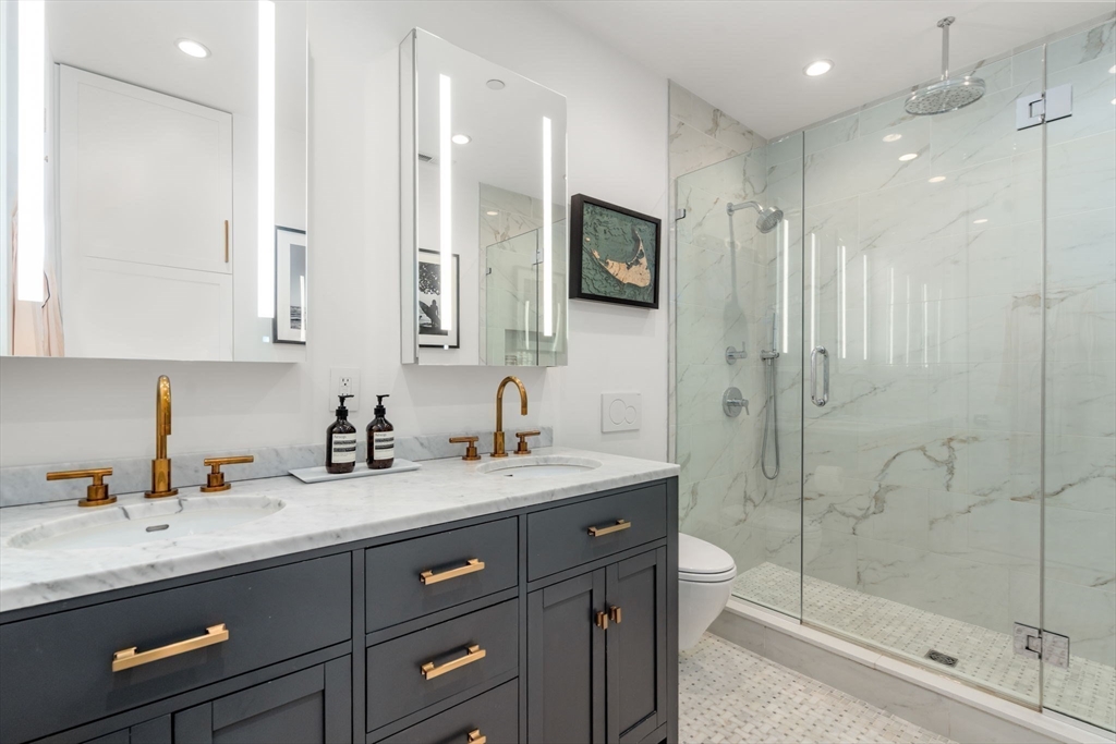 15 Sleeper Street # 402