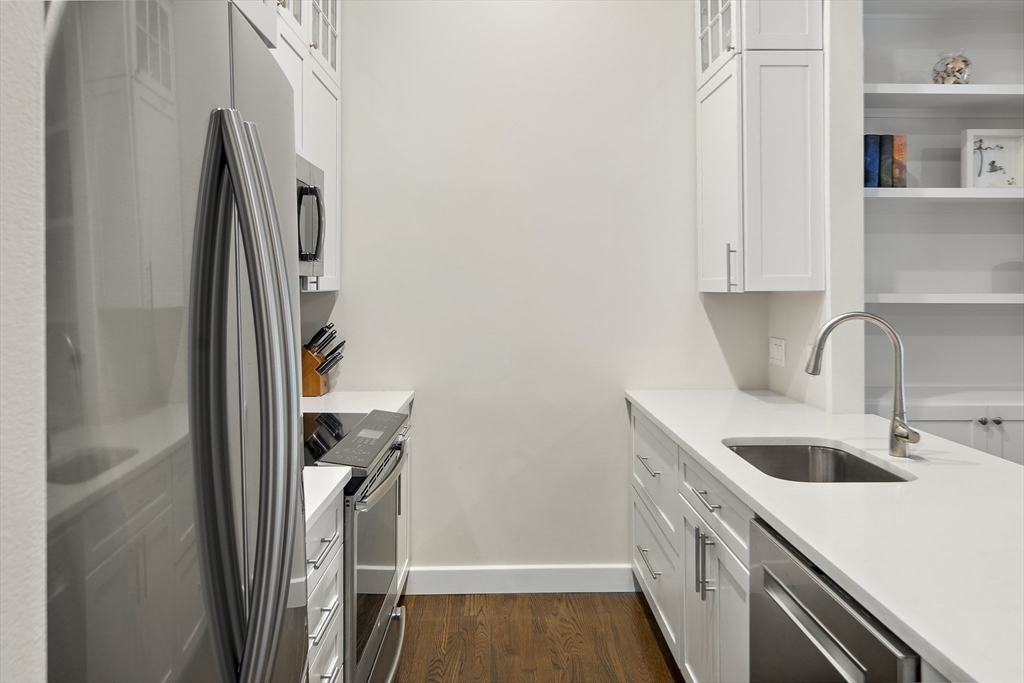 14 Concord Square # 2