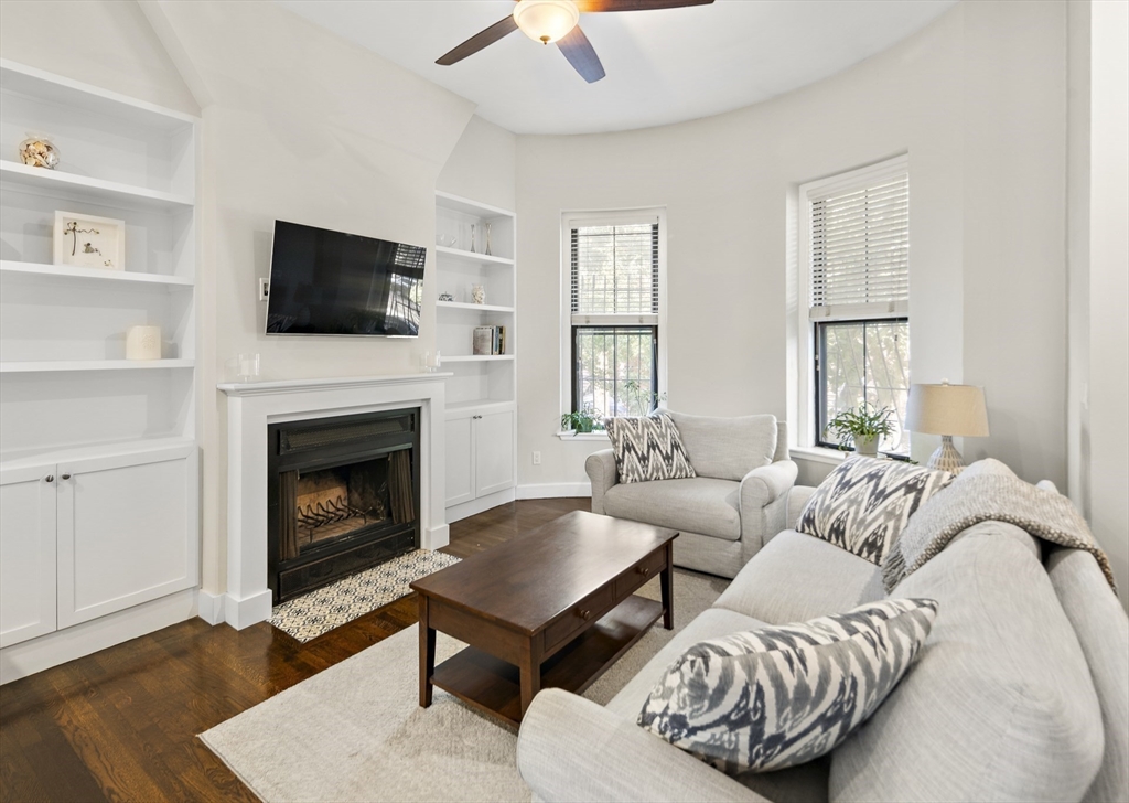 14 Concord Square # 2