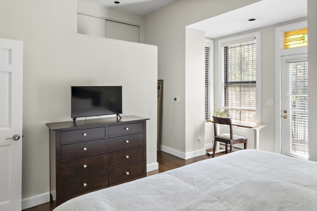 14 Concord Square # 2