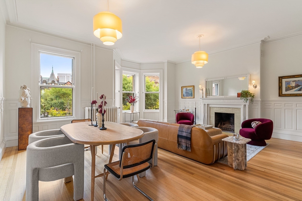 339 Commonwealth Ave # 2