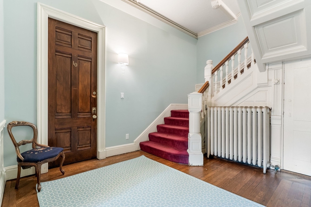 339 Commonwealth Ave # 2