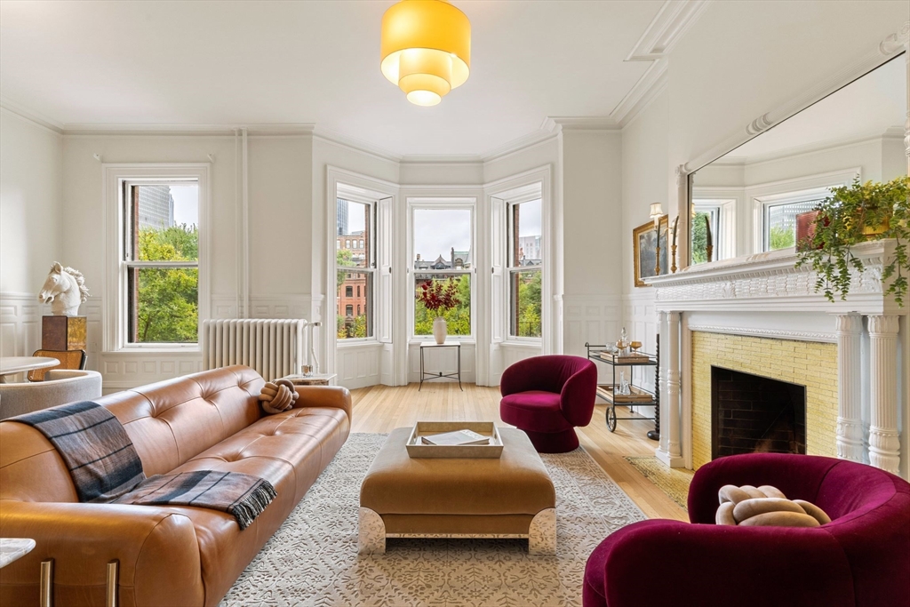 339 Commonwealth Ave # 2