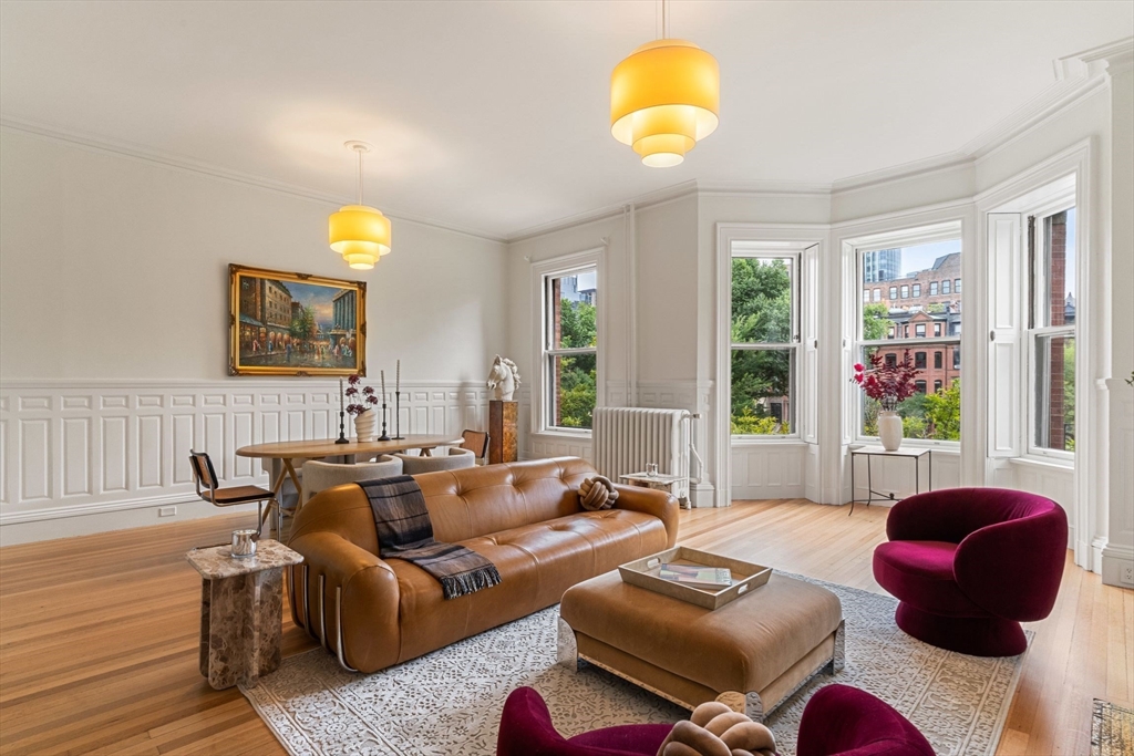339 Commonwealth Ave # 2