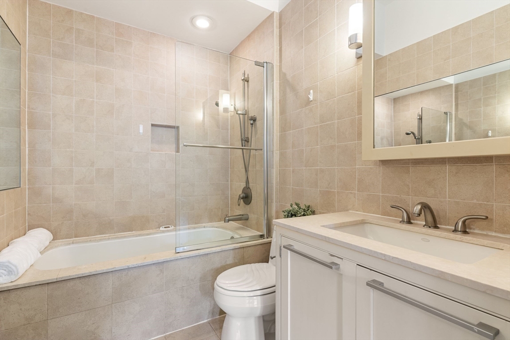 339 Commonwealth Ave # 2