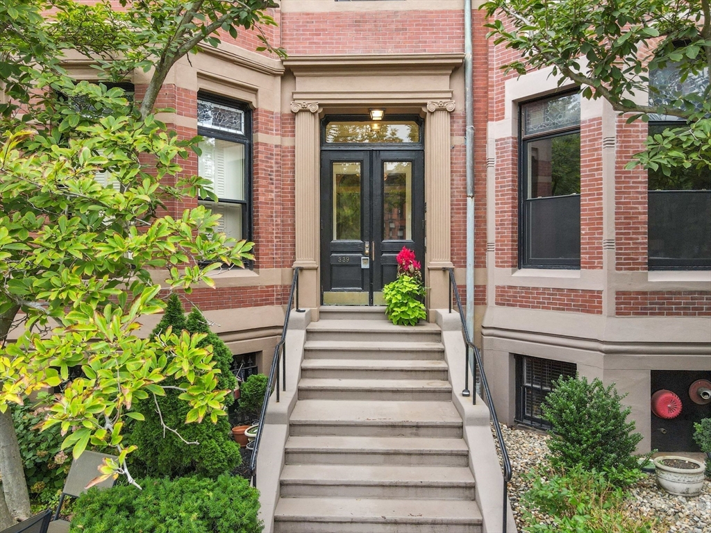 339 Commonwealth Ave # 2