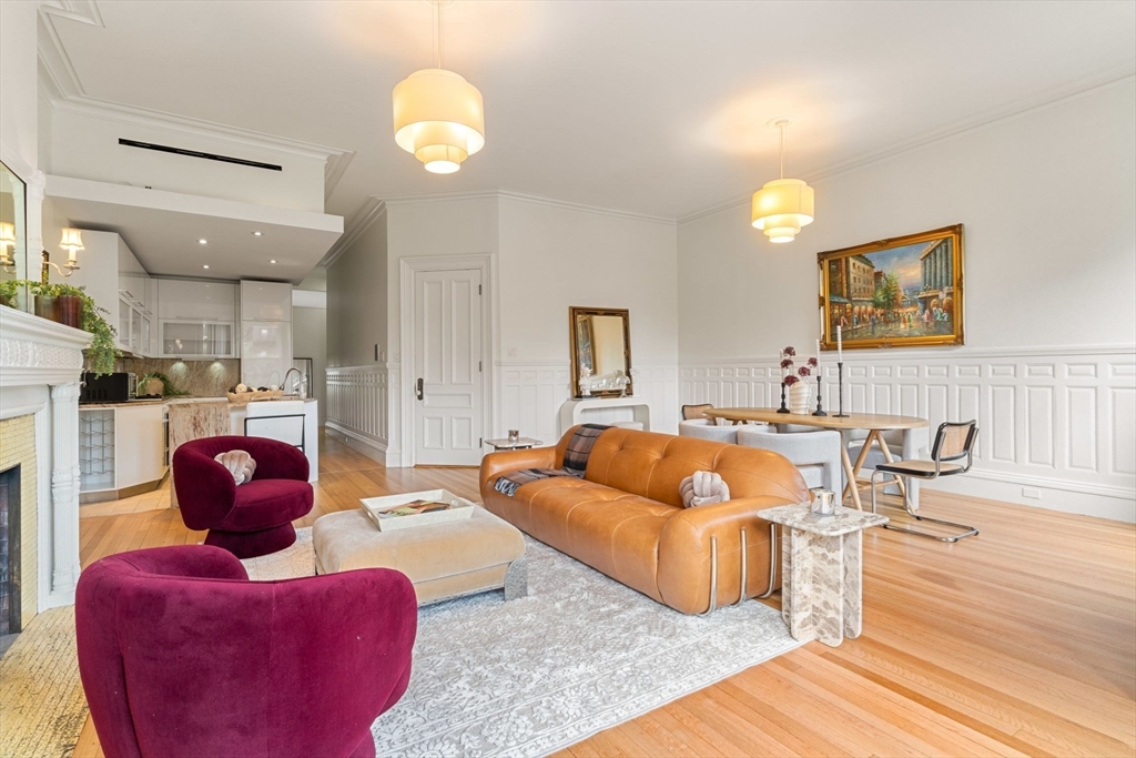 339 Commonwealth Ave # 2