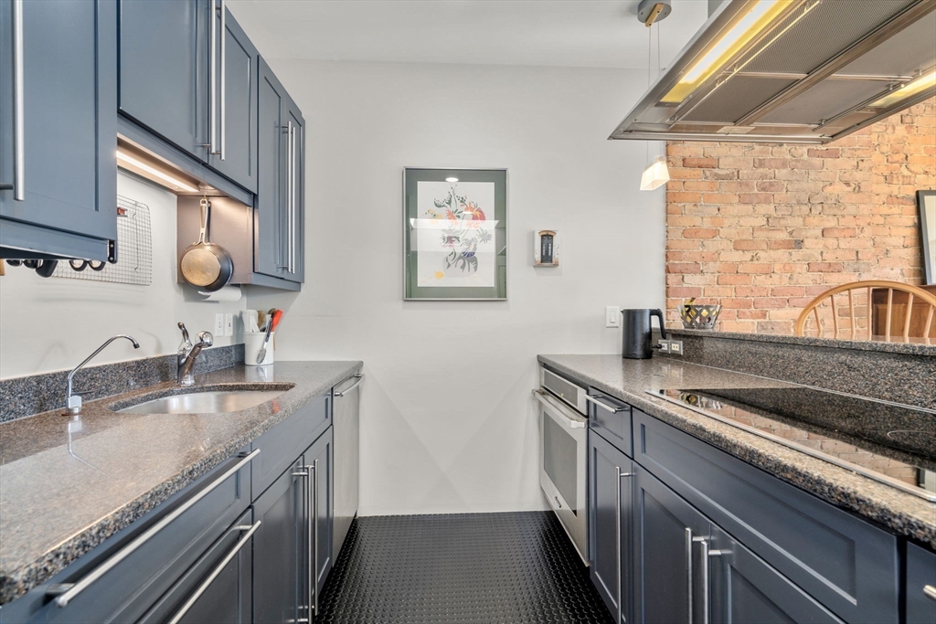 189 Warren Avenue # 4