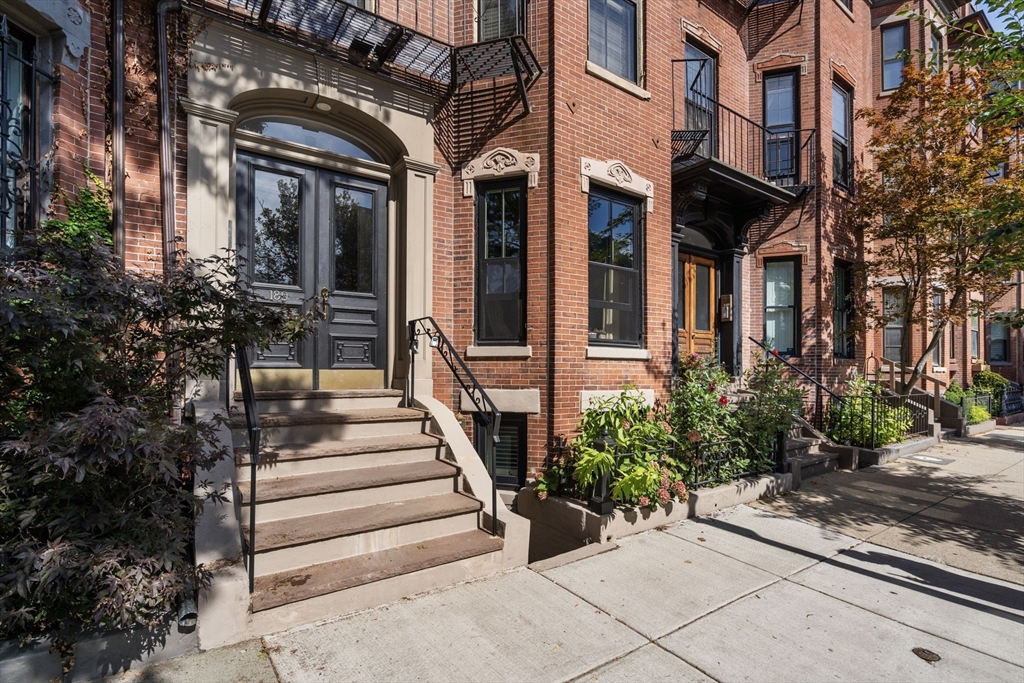 189 Warren Avenue # 4