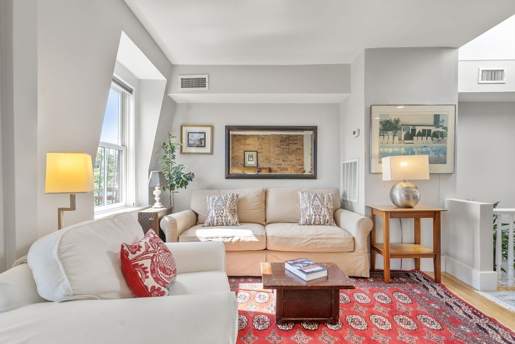 189 Warren Avenue # 4