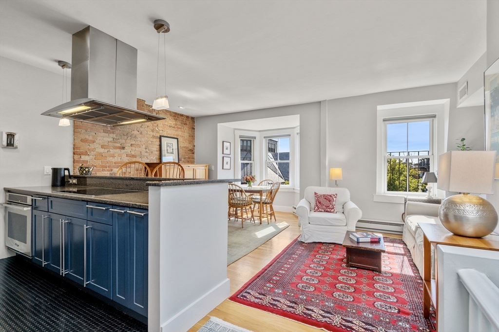 189 Warren Avenue # 4