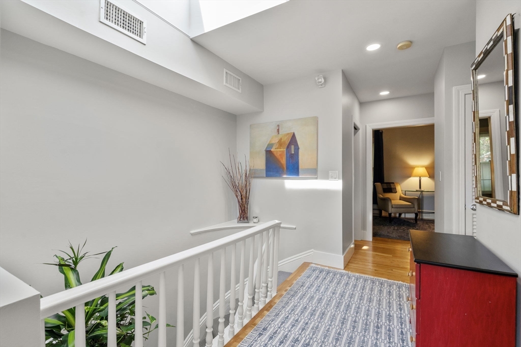 189 Warren Avenue # 4