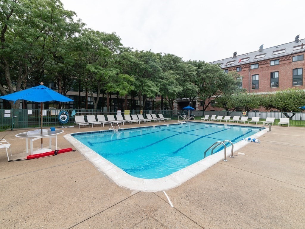 42 8th St # 1306