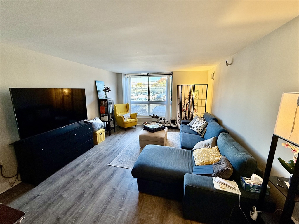 42 8th St # 1306
