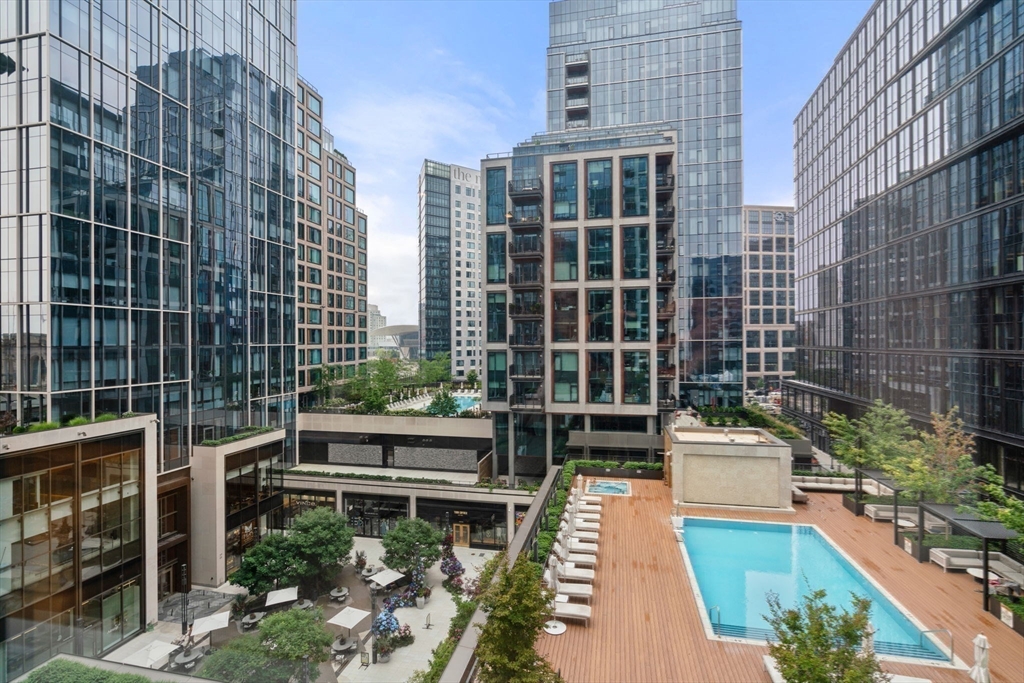 133 Seaport Blvd # 808