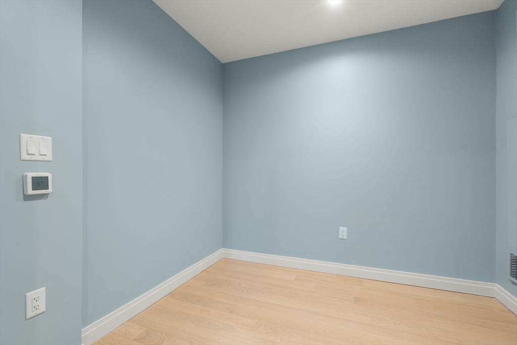 133 Seaport Blvd # 808