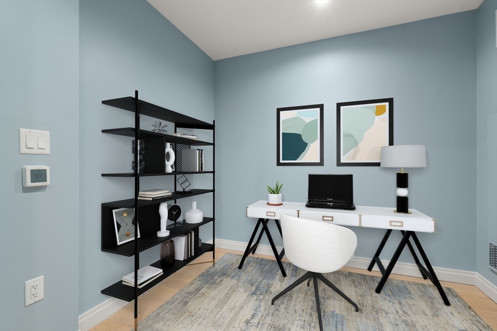 133 Seaport Blvd # 808