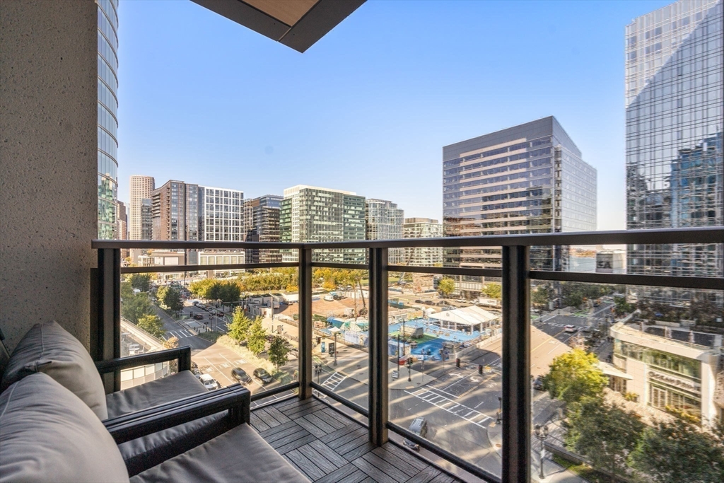 133 Seaport Blvd # 808