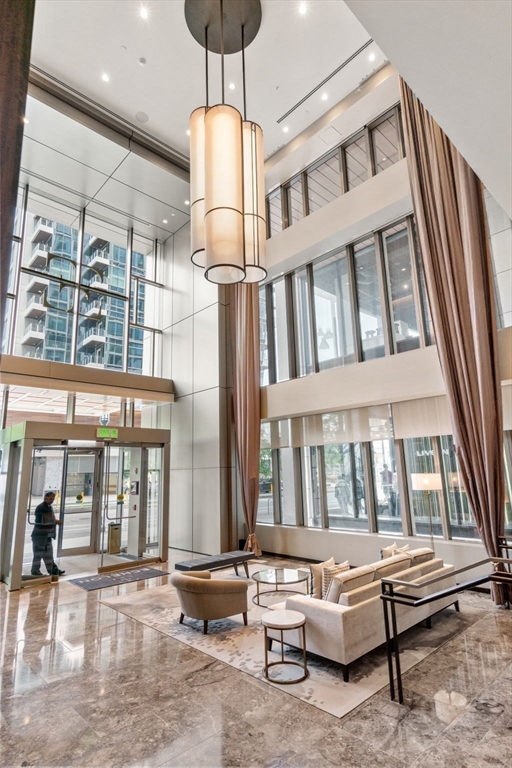 133 Seaport Blvd # 808