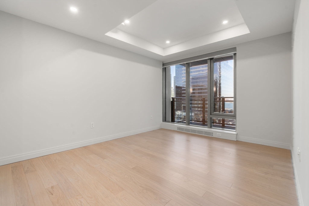 133 Seaport Blvd # 808
