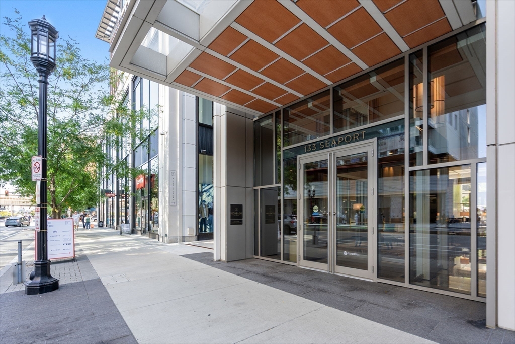 133 Seaport Blvd # 808