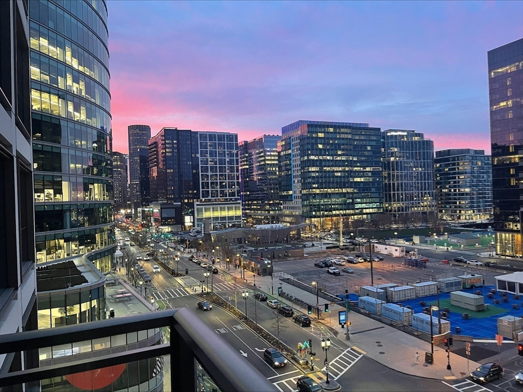 133 Seaport Blvd # 808