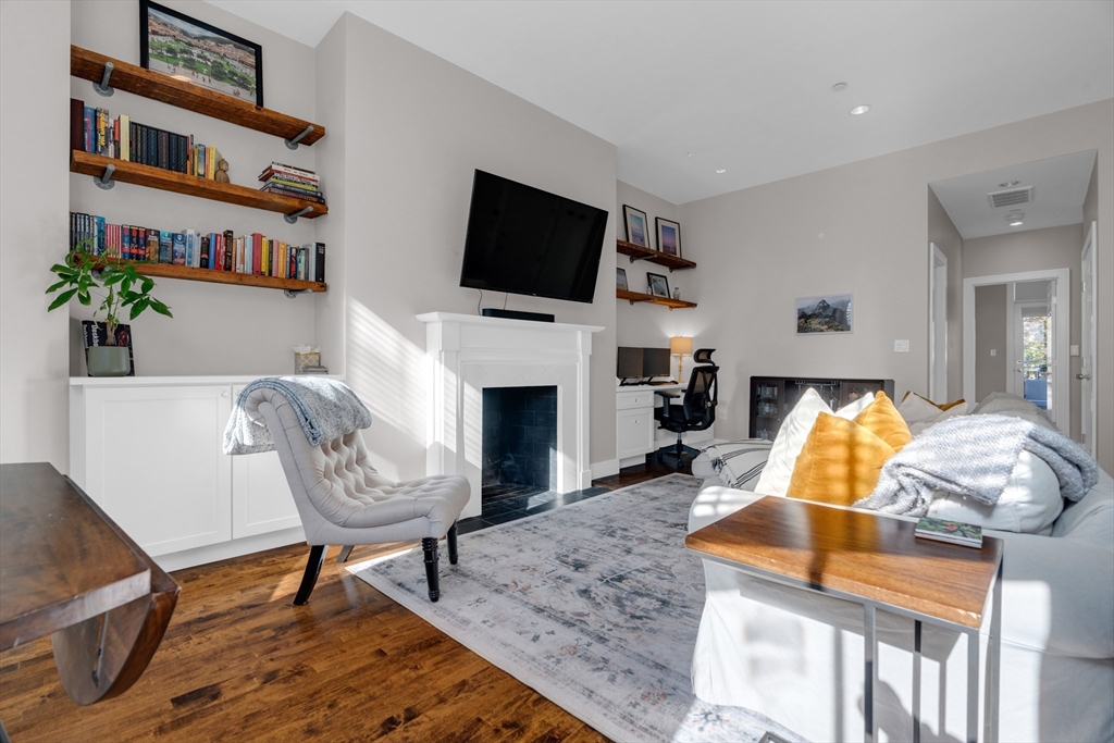 15 Upton St # 3