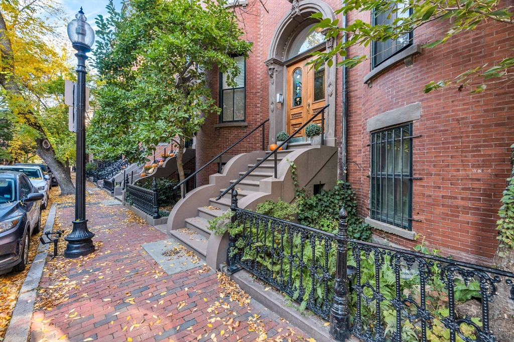 15 Upton St # 3