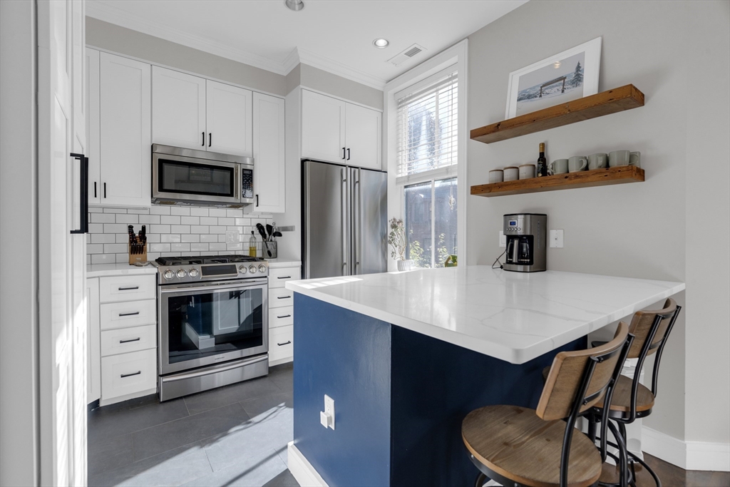 15 Upton St # 3