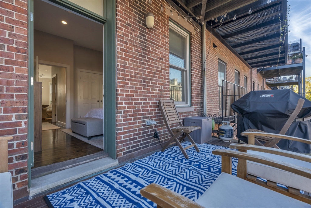 15 Upton St # 3