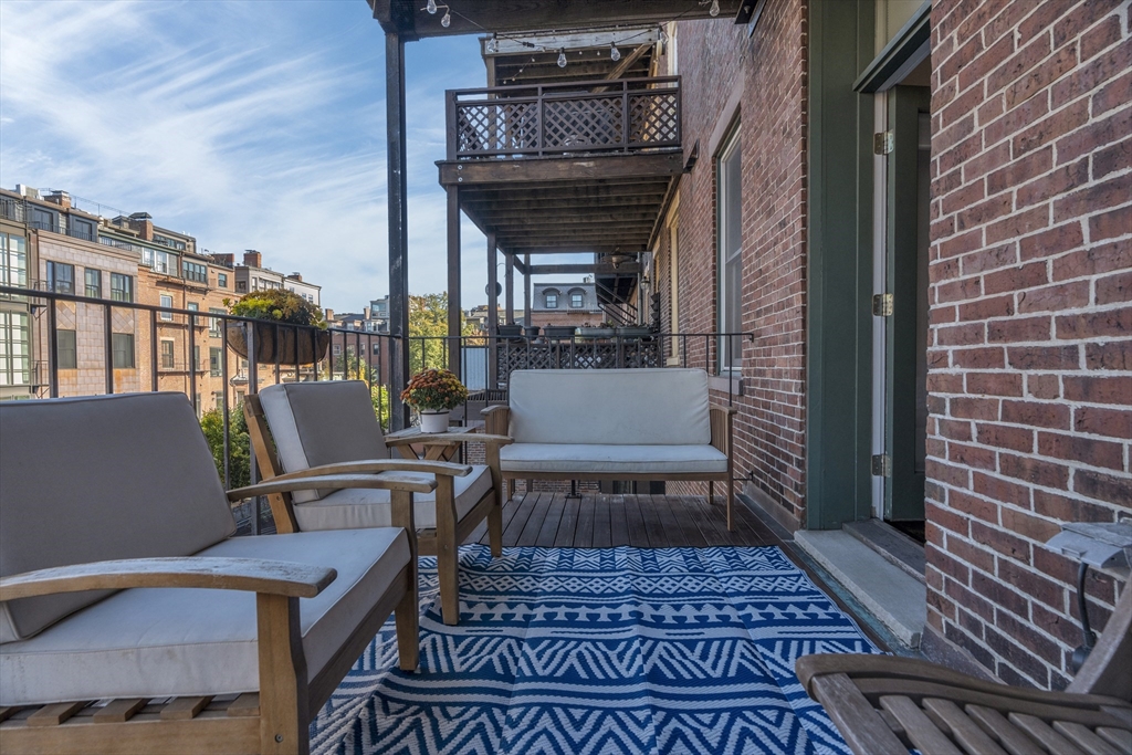 15 Upton St # 3