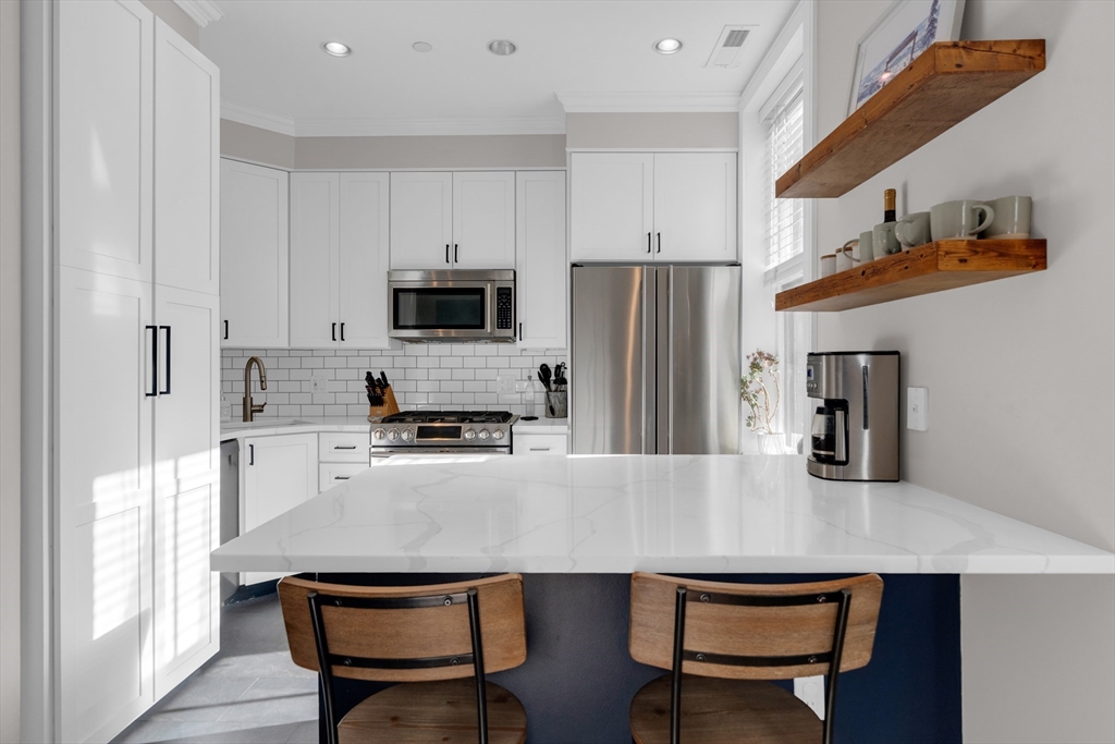 15 Upton St # 3