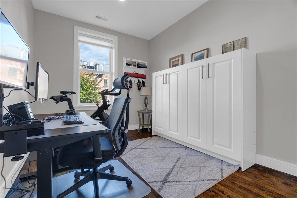 15 Upton St # 3