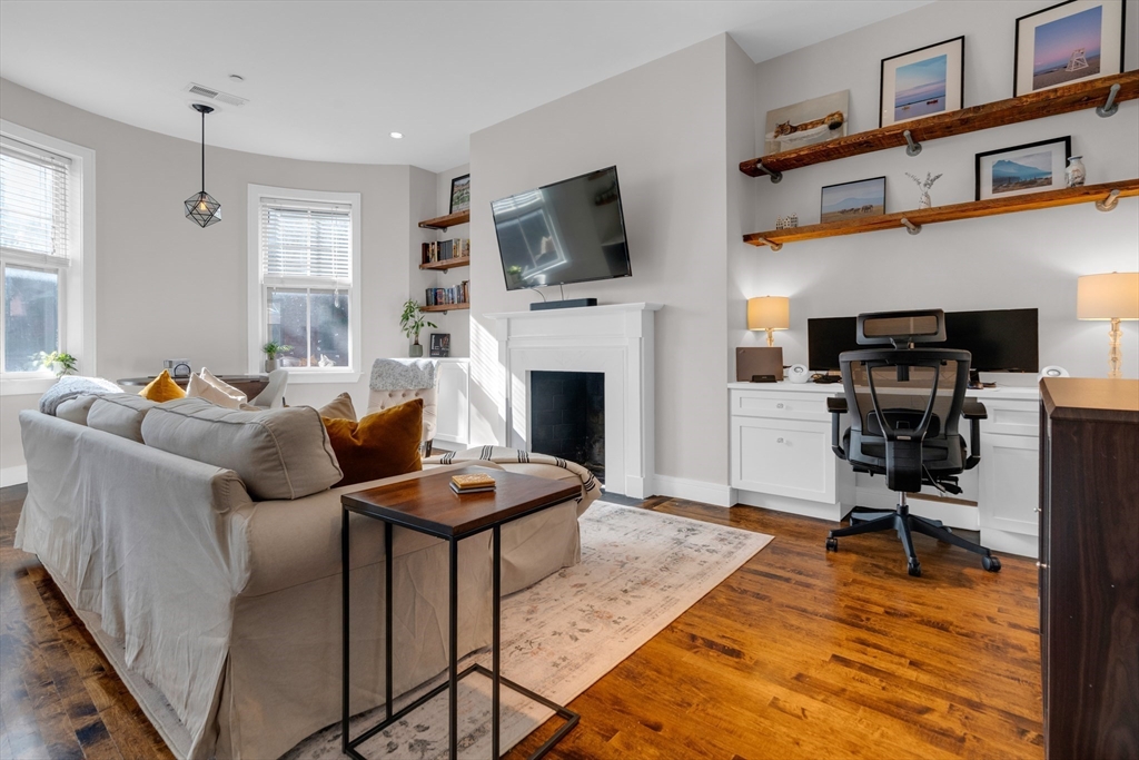 15 Upton St # 3