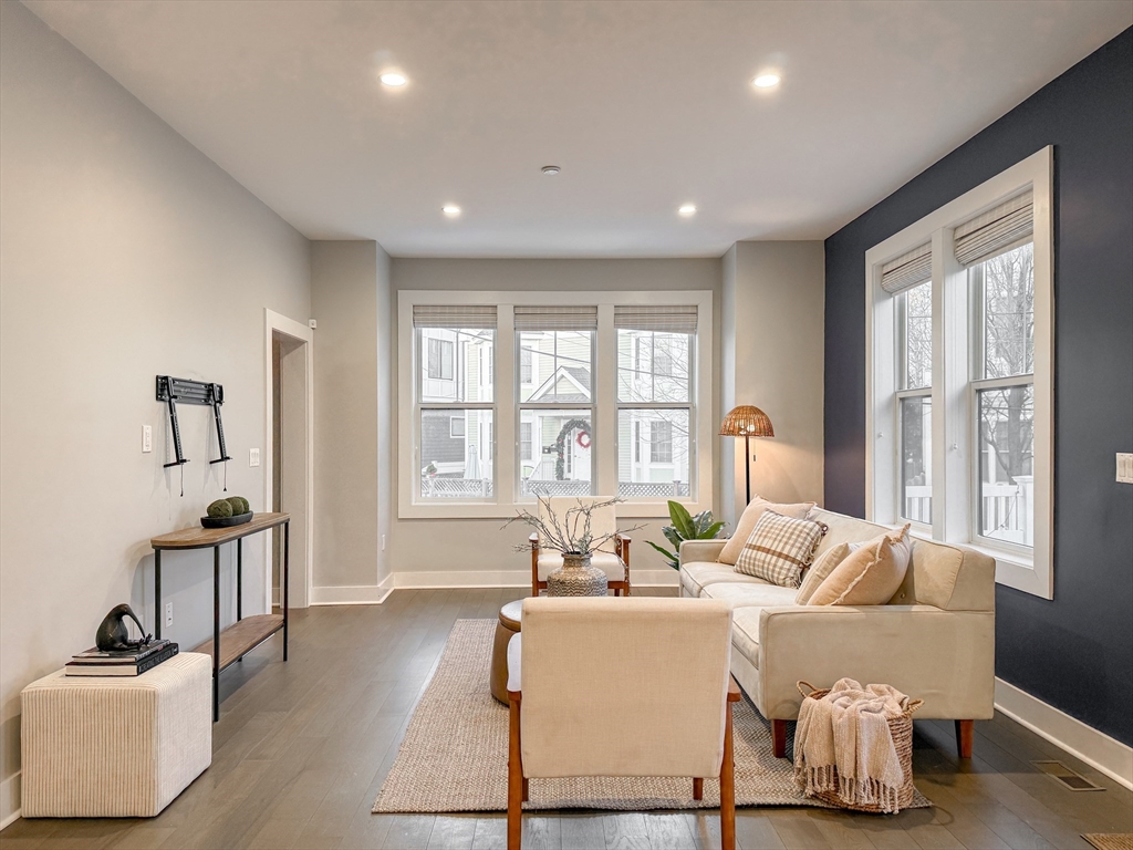 39 Murdock St # 1