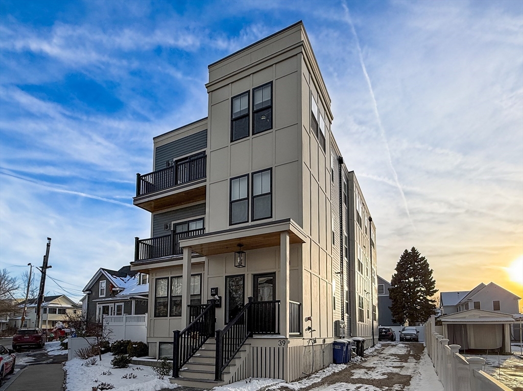 39 Murdock St # 1