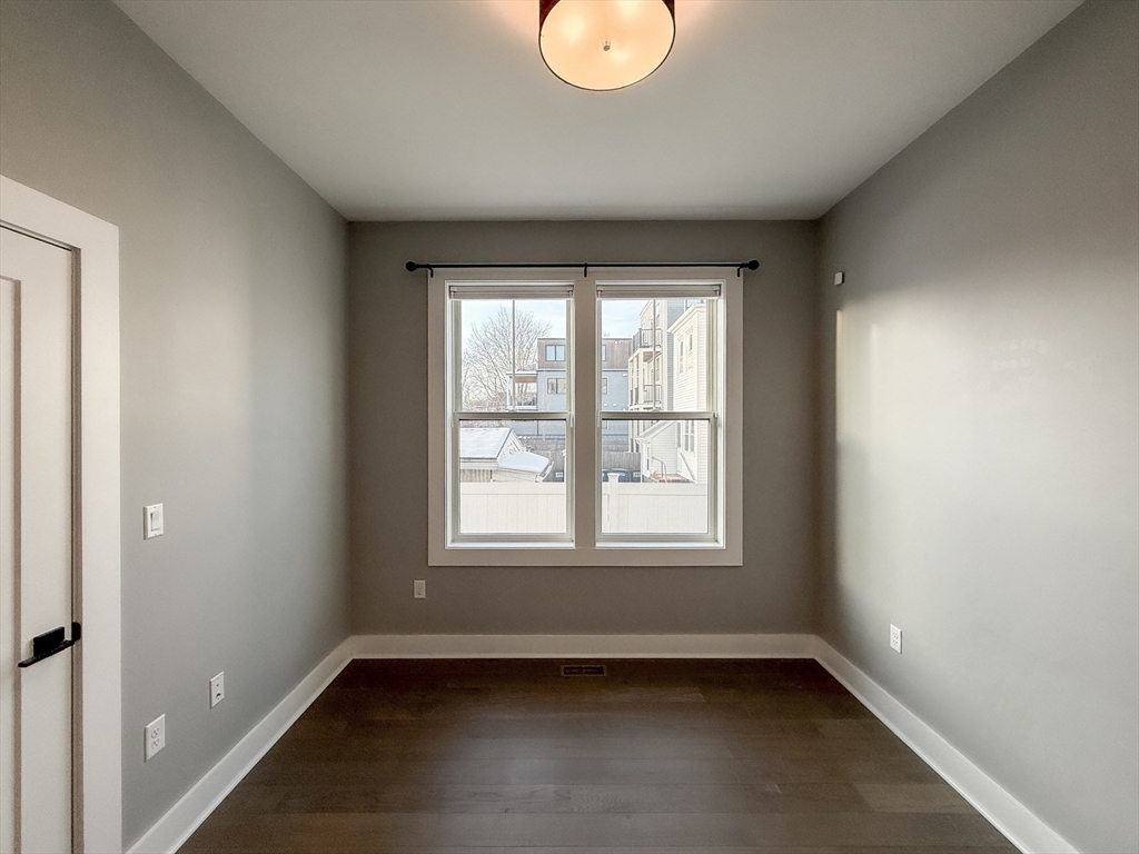 39 Murdock St # 1