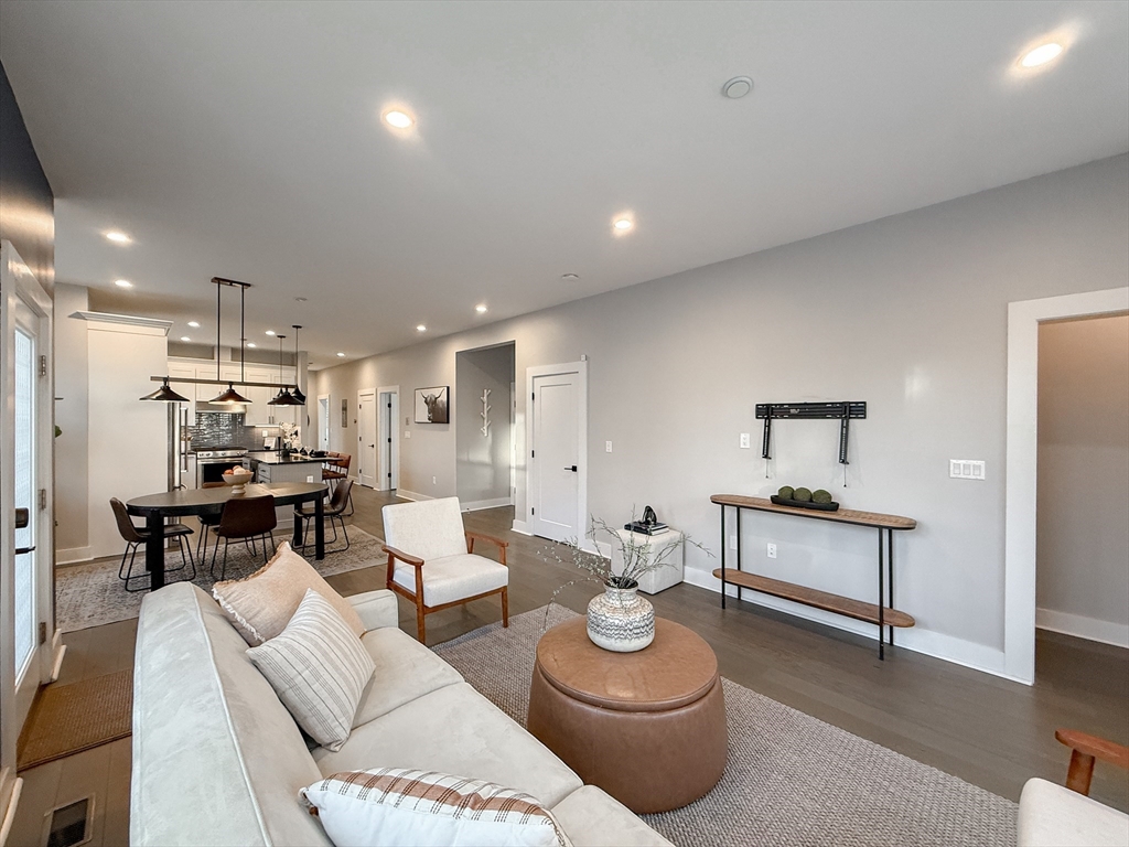 39 Murdock St # 1