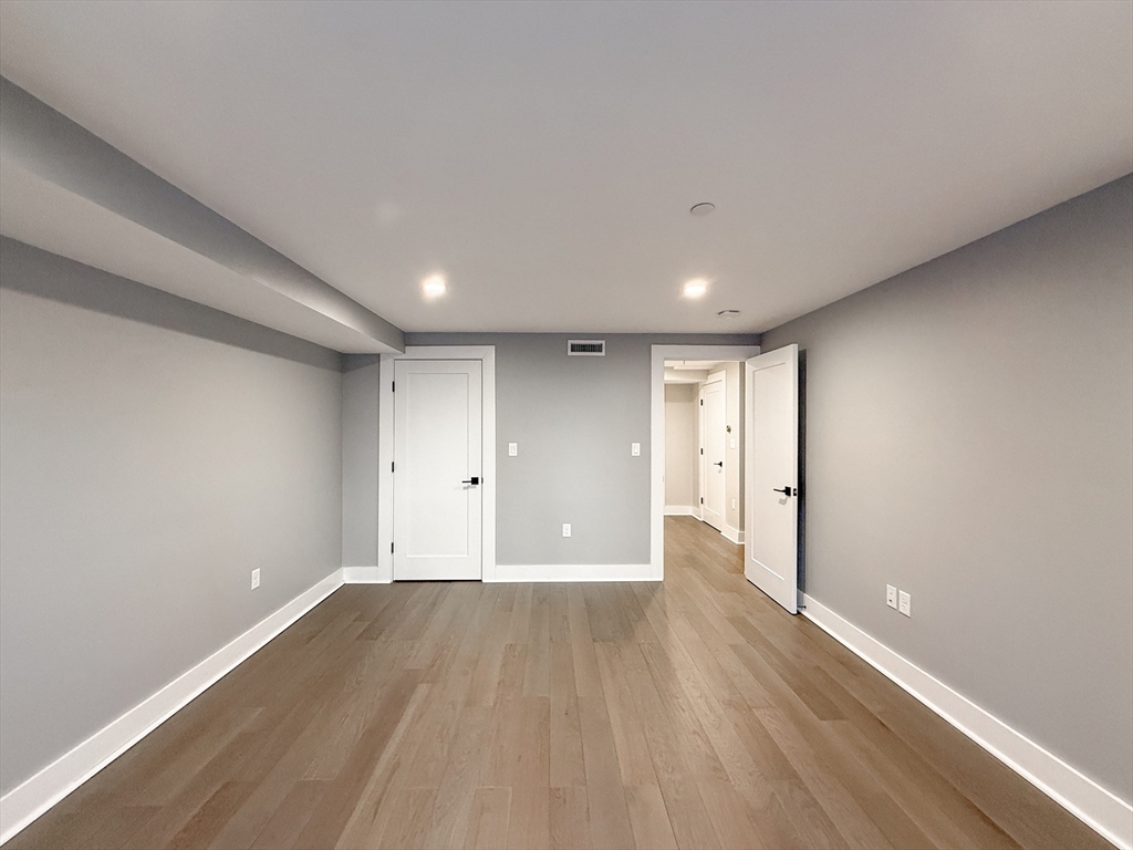 39 Murdock St # 1